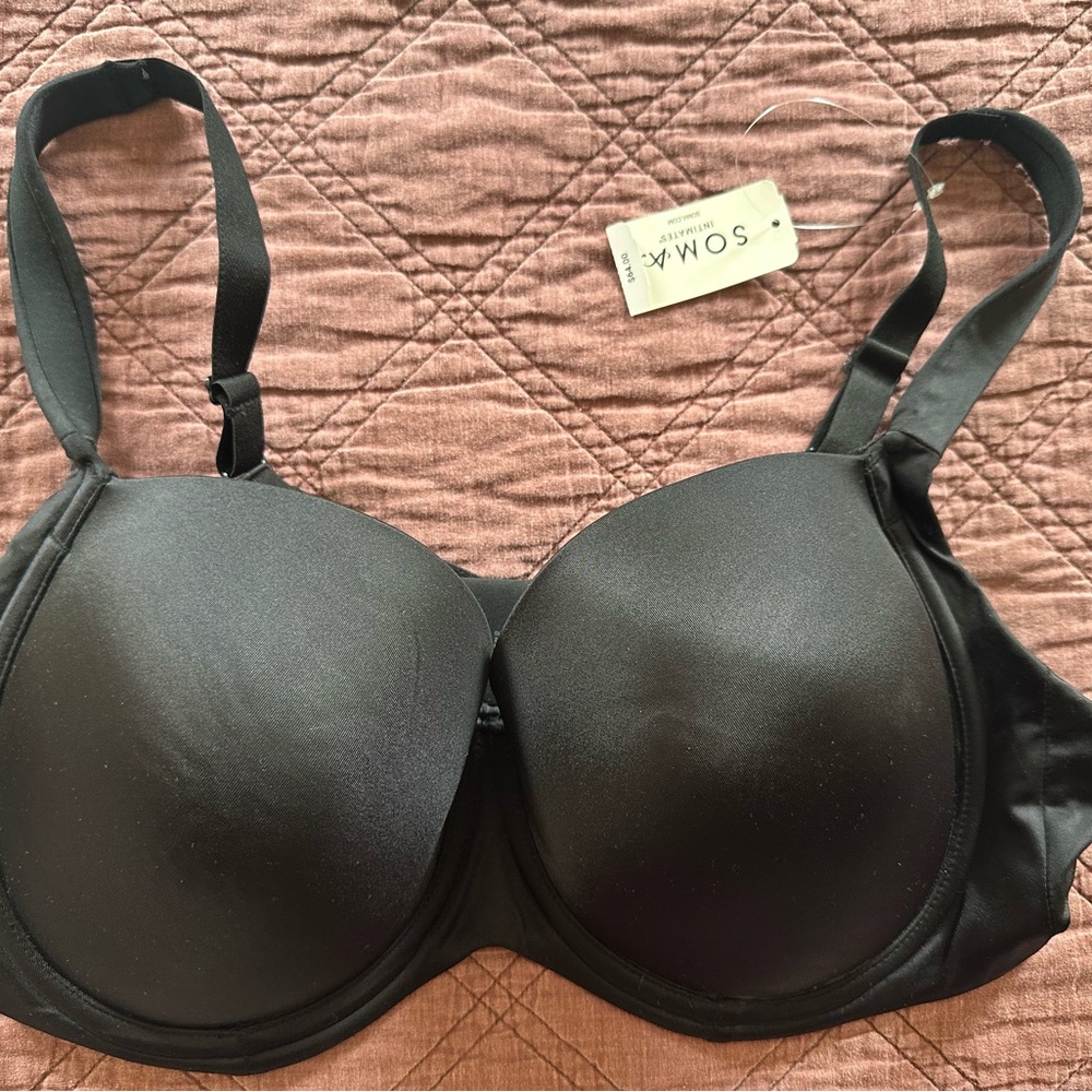 Soma Stunning Support Smooth Full Coverage Black Bra